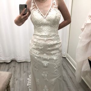 Sincerity Bridal Lace Wedding Dress